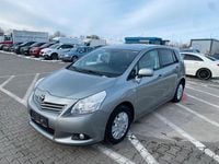 Gebraucht Toyota Verso Travel 147 PS (108 kW) 2013 Grau Van / Kleinbus