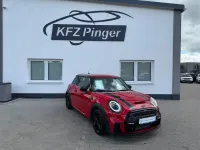Gebraucht Mini John Cooper Works 178 PS (130 kW) 2024 Chili (solar) red Kleinwagen
