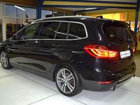 Gebraucht BMW 220 Luxury Line 192 PS (141 kW) 2018 Saphirschwarz Van / Kleinbus