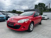 Gebraucht Renault Mégane III Authentique 101 PS (74 kW) 2011 Rot Limousine