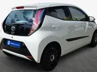 Gebraucht Toyota Aygo Basis 72 PS (52 kW) 2017 Pianosaweiß Kleinwagen