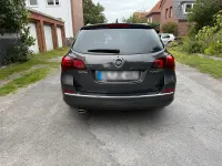 Gebraucht Opel Astra Innovation 179 PS (131 kW) 2013 Grau Kombi