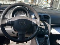 Gebraucht Opel Agila 86 PS (63 kW) 2010 Rot Kleinwagen