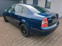 Gebraucht VW Passat 131 PS (96 kW) 2002 Blau Limousine