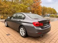 Gebraucht BMW 318 Advantage 136 PS (100 kW) 2017 Grau Limousine