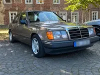 Brugt Mercedes E200 118 HK (86 kW) 1989 Brun Sedan