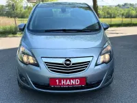 Gebraucht Opel Meriva Innovation 101 PS (74 kW) 2011 Silbersee/perl silber (m2) Van / Kleinbus