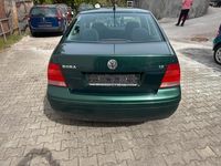 Second-hand VW Bora 101 CP (74 kW) 2000 Verde Berlinǎ