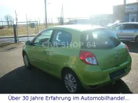 Gebraucht Renault Clio Dynamique 75 PS (55 kW) 2009 Apfelgrün Kleinwagen
