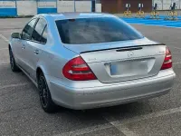 Gebraucht Mercedes E220 150 PS (110 kW) 2005 Silber Limousine