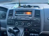Gebraucht VW Caravelle 105 PS (77 kW) 2012 Rot Van
