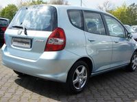 Gebraucht Honda Jazz 77 PS (56 kW) 2008 Blau Kleinwagen