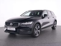 Gebraucht Volvo V60 CC Plus 197 PS (144 kW) 2023 Black solid stone / solid Kombi