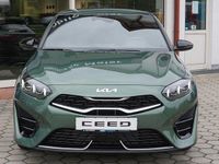 Neu Kia Ceed GT-Line 140 PS (102 kW) 2025 Grün Kleinwagen