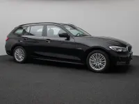 Gebraucht BMW 330e Sport Line 292 PS (214 kW) 2022 Saphirschwarz metallic 47schwarz Limousine