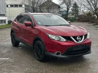 Gebraucht Nissan Qashqai Tekna 131 PS (96 kW) 2016 Rot SUV