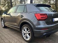 Gebraucht Audi Q2 S-Line 150 PS (110 kW) 2017 Grau SUV