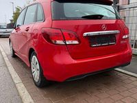 Gebraucht Mercedes B200 136 PS (100 kW) 2015 Rot Van / Kleinbus