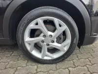 Gebraucht SsangYong Tivoli 163 PS (119 kW) 2023 Spaceblack / dach weiß SUV