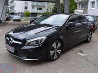 Gebraucht Mercedes CLA200 Urban 156 PS (114 kW) 2017 Kosmosschwarz  metalliclack Coupé