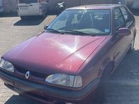 Second-hand Renault 19 90 CP (66 kW) 1993 Roșu Berlinǎ