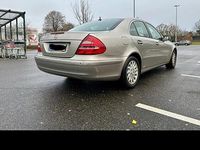 Gebraucht Mercedes E200 122 PS (89 kW) 2004 Silber Limousine