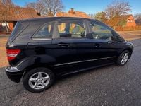 Gebraucht Mercedes B180 116 PS (85 kW) 2010 Schwarz Van / Kleinbus