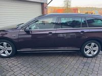 Gebraucht VW Passat Highline 190 PS (139 kW) 2015 Rot Kombi