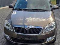 Gebraucht Skoda Roomster 85 PS (62 kW) 2012 Gold Van / Kleinbus