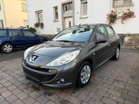 Gebraucht Peugeot 206+ 68 PS (50 kW) 2011 Lack grau shark/metallic Kleinwagen