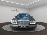 Gebraucht Mercedes E220 Classic 150 PS (110 kW) 1994 Schwarz Cabrio