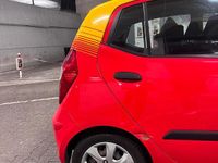 Gebraucht Hyundai i10 86 PS (63 kW) 2013 Rot Kleinwagen