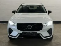 Gebraucht Volvo XC60 Plus 197 PS (144 kW) 2024 Crystal white / metallic SUV