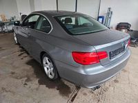 Gebraucht BMW 325 218 PS (160 kW) 2012 Grau Coupé