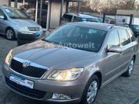 Gebraucht Skoda Octavia Ambiente 160 PS (117 kW) 2011 Grau Kombi