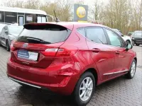Gebraucht Ford Fiesta Vignale 101 PS (74 kW) 2020 Rot Limousine