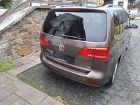 Gebraucht VW Touran Style 140 PS (102 kW) 2012 Braun Van / Kleinbus