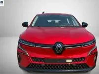 Gebraucht Renault Megane E-Tech 161 kW (220 PS) 2023 Rot Limousine