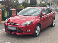 Gebraucht Ford Focus 100 PS (73 kW) 2012 Rot Limousine
