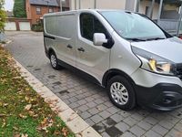 Gebraucht Renault Trafic 140 PS (102 kW) 2016 Silber Van / Kleinbus