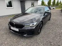 Gebraucht BMW 530 M Sport 286 PS (210 kW) 2023 Sophistograu Limousine