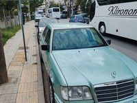Gebraucht Mercedes 220 150 PS (110 kW) 1992 Grün Limousine