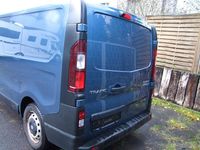Gebraucht Renault Trafic Komfort 95 PS (69 kW) 2018 Blau Van / Kleinbus