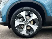Używany Volvo XC40 Core 163 KM (119 kW) 2024 Niebieski SUV