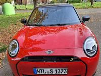 Neu Mini Cooper SE Classic 160 kW (218 PS) 2025 Rot Kleinwagen