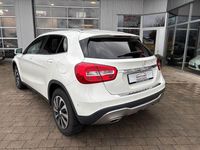 Gebraucht Mercedes GLA200 156 PS (114 kW) 2019 Weiß SUV