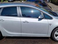 Gebraucht Opel Astra Edition 140 PS (102 kW) 2012 Silber Limousine