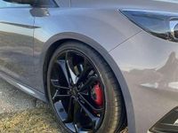 Gebraucht Ford Focus ST 185 PS (136 kW) 2017 Grau Limousine