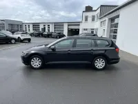 Gebraucht VW Passat Conceptline 150 PS (110 kW) 2022 Schwarz Kombi