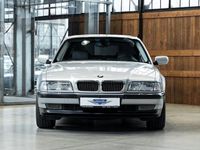 Gebraucht BMW 750 326 PS (239 kW) 1997 Silber Limousine